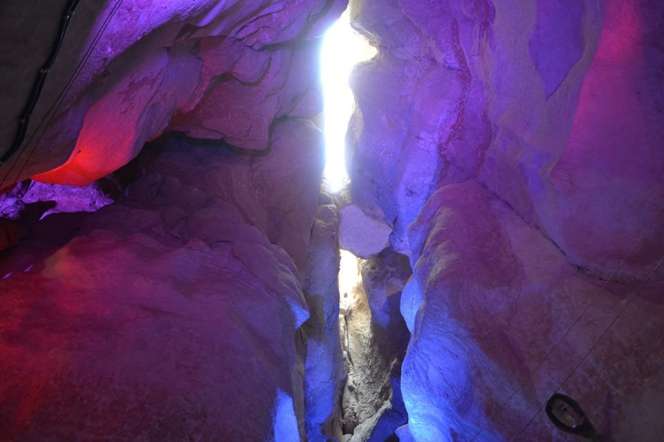 Wisata Gua di Arab Saudi 