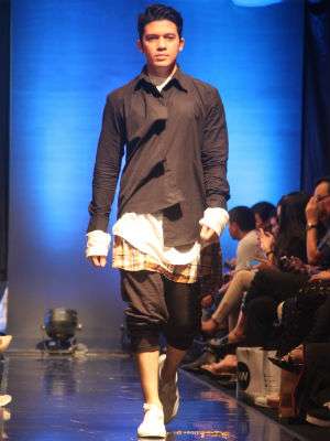 Gaya Busana Selebritis di Pentas IFW 2016