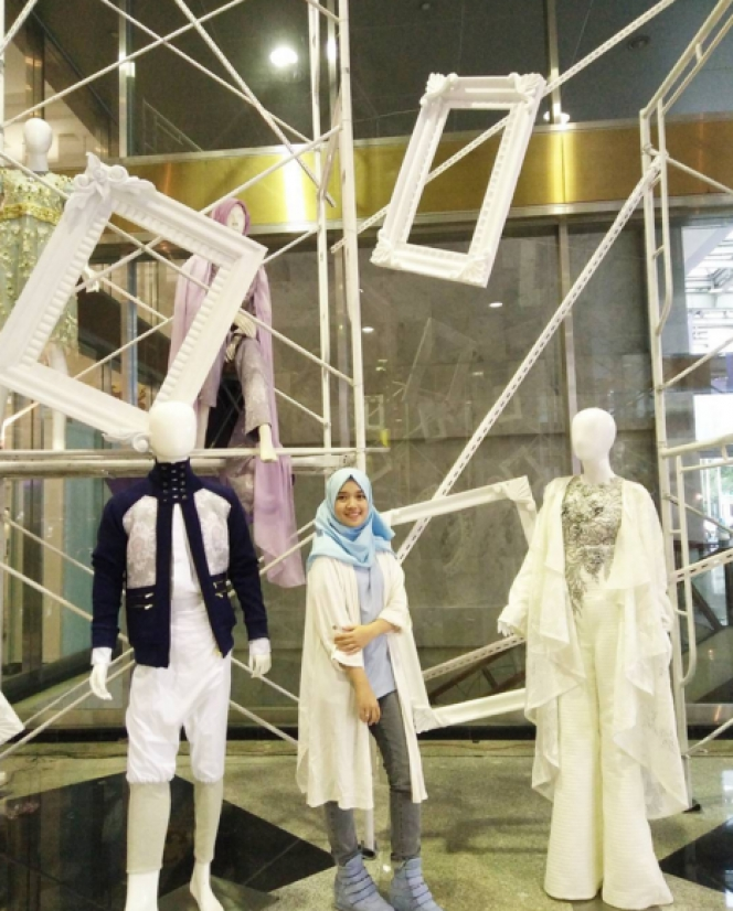 #HOTD: Simpel-Menarik Gaya Hijab Priscilla Rosa
