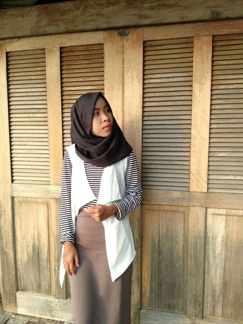 #HOTD: Gaya `Outer Vest` Wardah