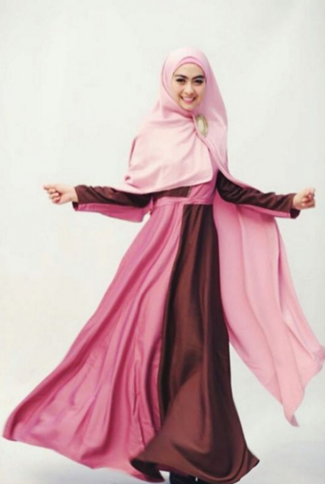 Bak Model, Inilah Pose Kakak Ria Ricis