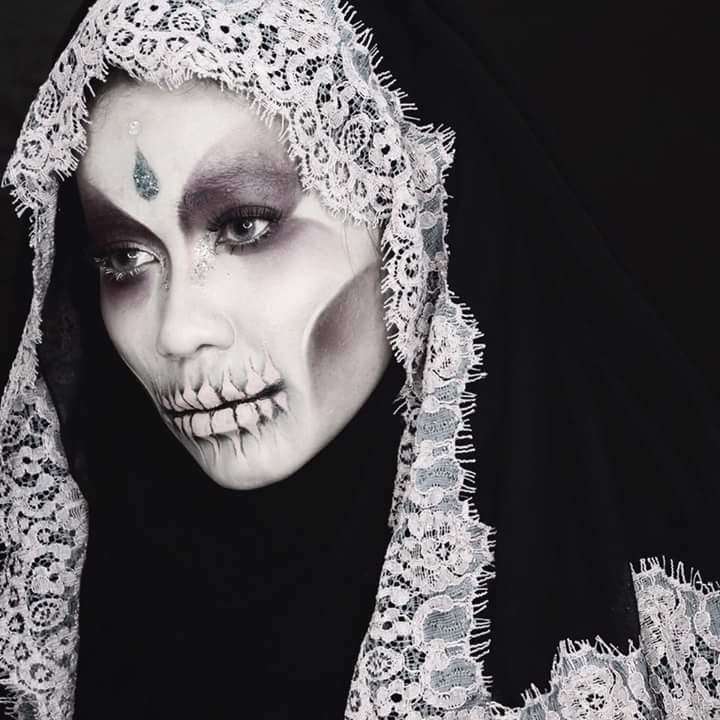 `Horor Make Up` ala Hijaber Cantik