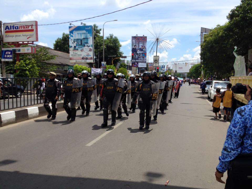 Alquran Raksasa Meriahkan Pawai MTQ Serang