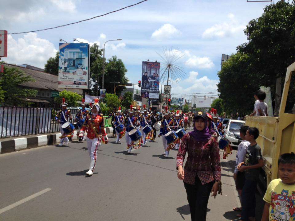 Alquran Raksasa Meriahkan Pawai MTQ Serang