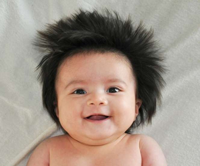 Pesona Bayi-Bayi Berambut Tebal