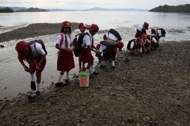 Pengarung Ilmu dari Desa Lolibu 