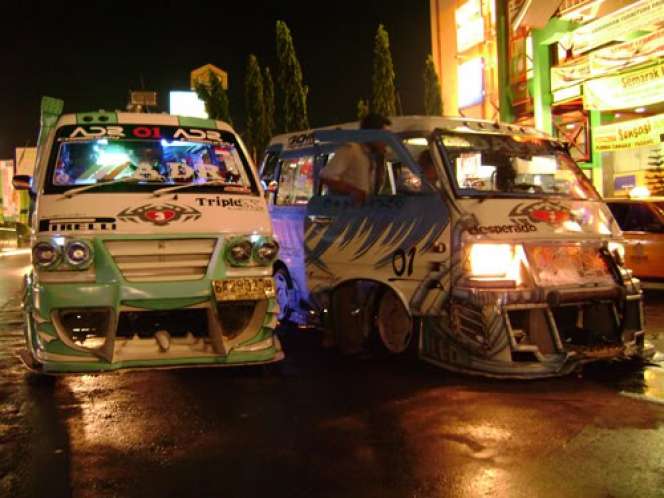 Naik Mobil Balap Cuma Rp 2000, di Sini Tempatnya...