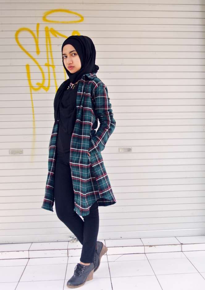 #HOTD: `Outerwear` Panjang Solusi Berbusana Zakiyatul Arfiani