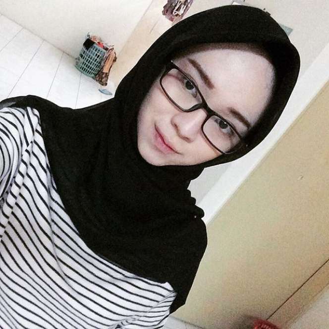 Cantikan Mana, Song Ji Hyo Atau...?