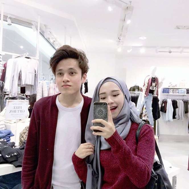 Cantikan Mana, Song Ji Hyo Atau...?