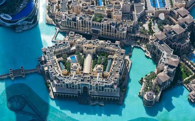 Deretan Foto Menakjubkan Dubai dari Atas Awan