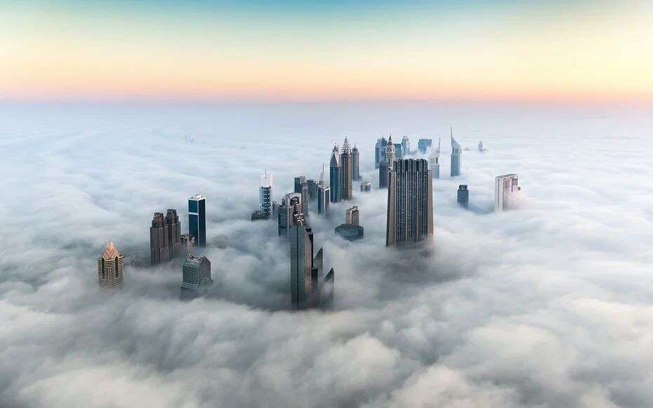 Deretan Foto Menakjubkan Dubai dari Atas Awan