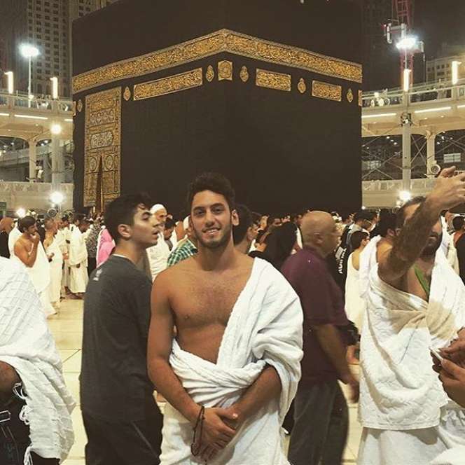 Subhanallah, Ini Penampakan 7 Pemain Top Dunia di Tanah Suci