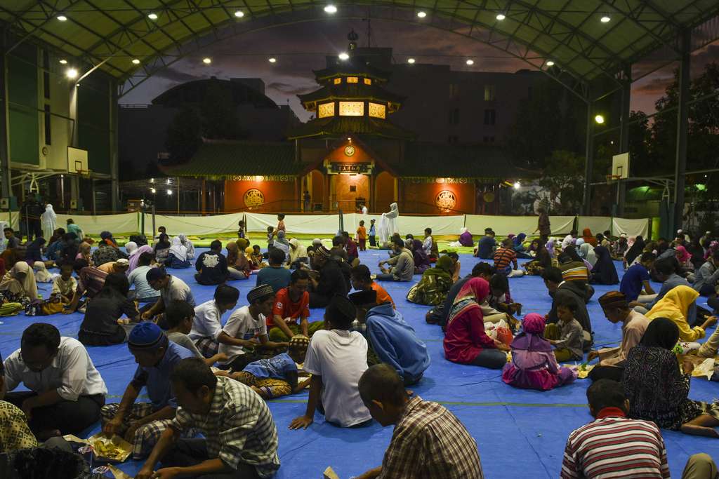 Momen Indah Buka Puasa Pertama