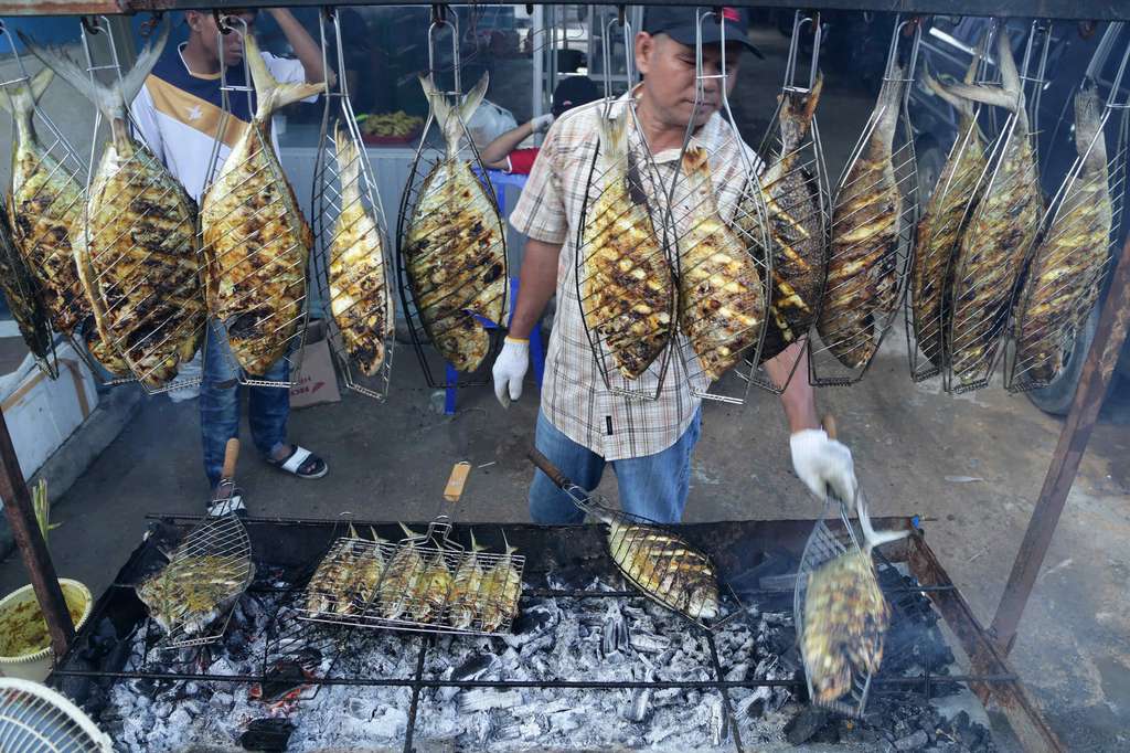 Nikmatnya Santapan Buka Puasa di Berbagai Daerah Indonesia