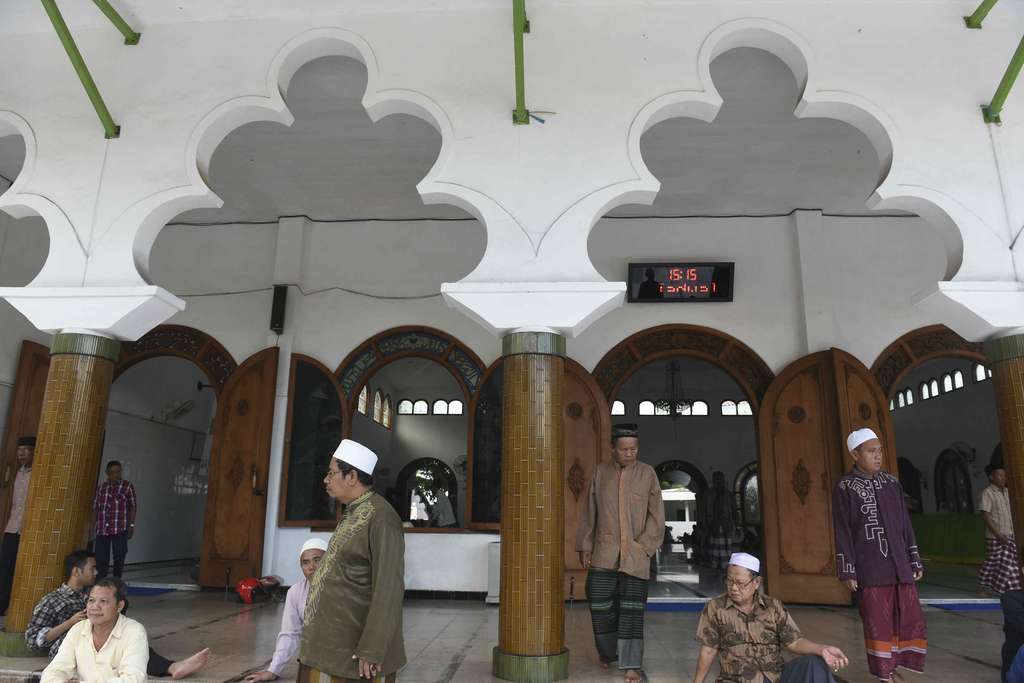 Deretan Masjid Bersejarah, Unik, dan Indah