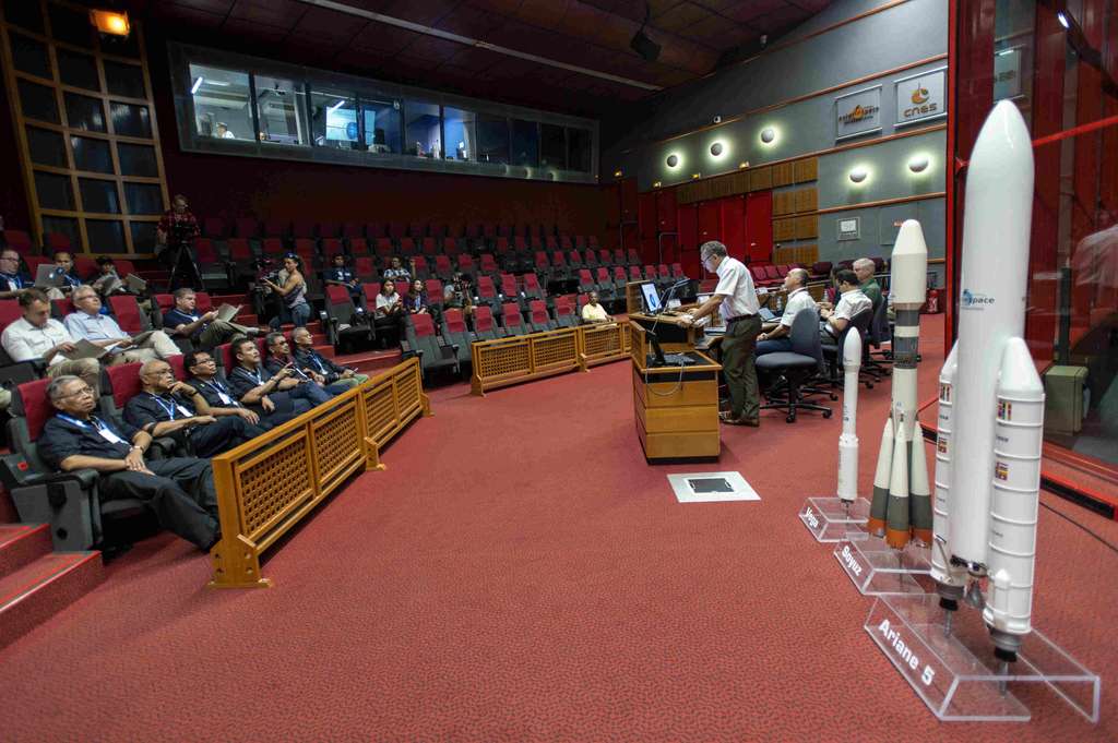 BRIsat, Satelit Perbankan Pertama di Dunia Diluncurkan