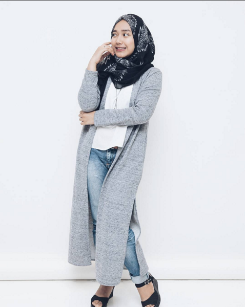 #HOTD: 'Outer' Kasual Beri Kesan Elegan Tiarani Saputri