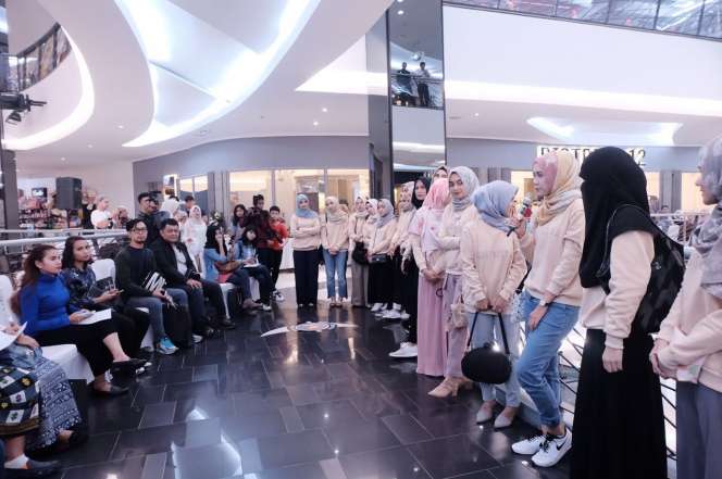 Keseruan Anniversary Pertama District12