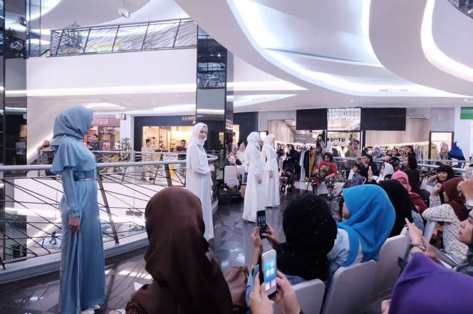Keseruan Anniversary Pertama District12