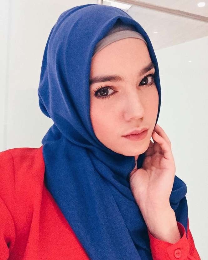 6 Seleb Cantik Tanah Air yang Akhirnya Memilih Islam