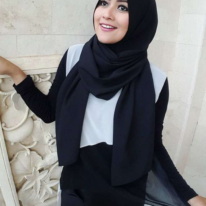 Dulu Seksi, Istri Kedua Kiwil Berhijab Kini Panen Pujian