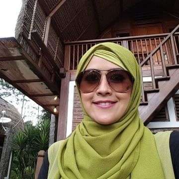 Dulu Seksi, Istri Kedua Kiwil Berhijab Kini Panen Pujian