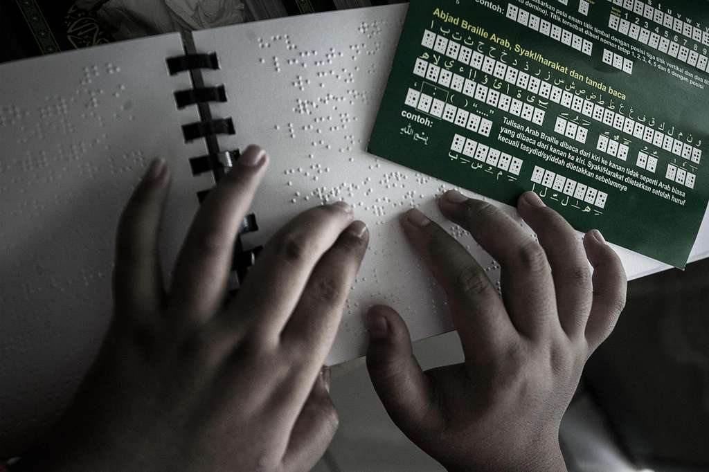 Alquran Braille dari Serpong