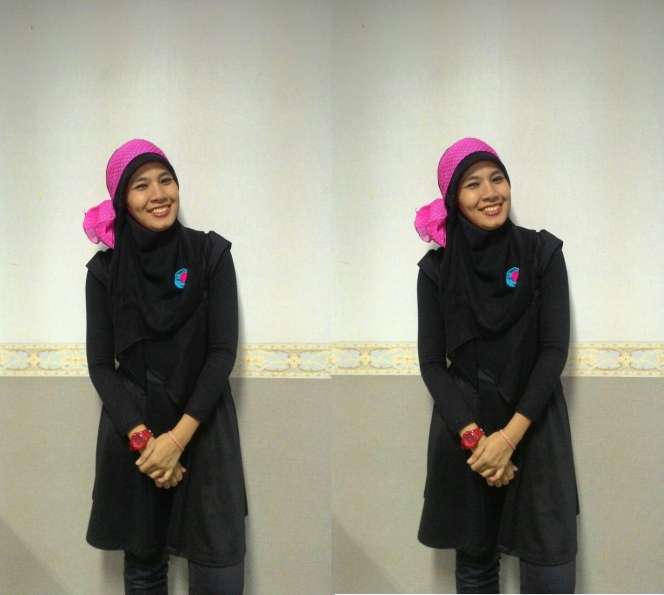 #HOTD: Hitam dan Fuchsia Gaya Eka Purwaningsih