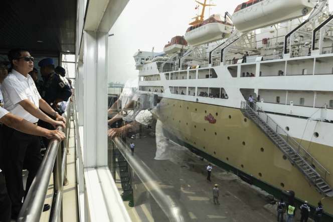 Menteri Jonan Tinjau Kesiapan Mudik di Darat dan Laut