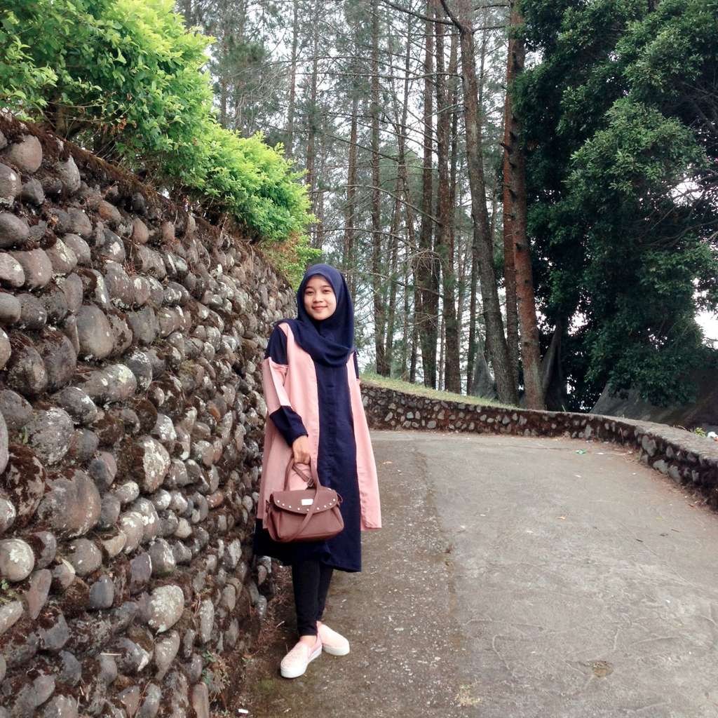 #HOTD: Santai Elegan Gaya Nadia Arseny
