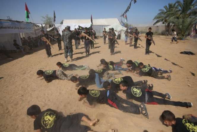 Kehidupan Masa Kecil Anak Palestina di Kamp Militer
