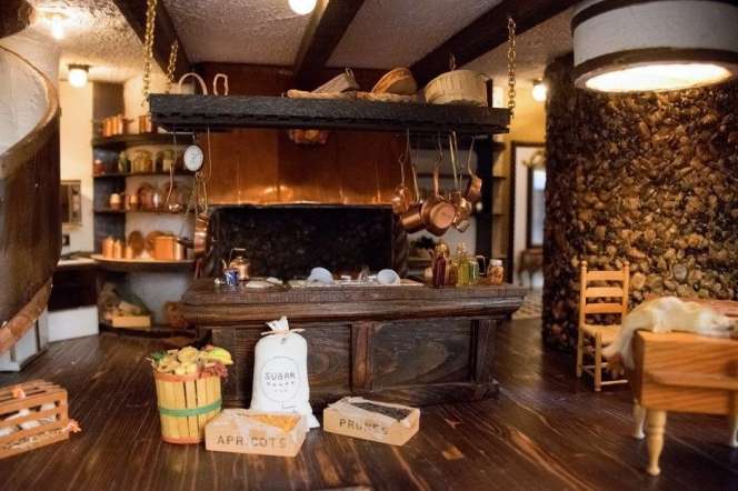 Rumah Boneka Ini Harganya Melebihi Rumah Asli