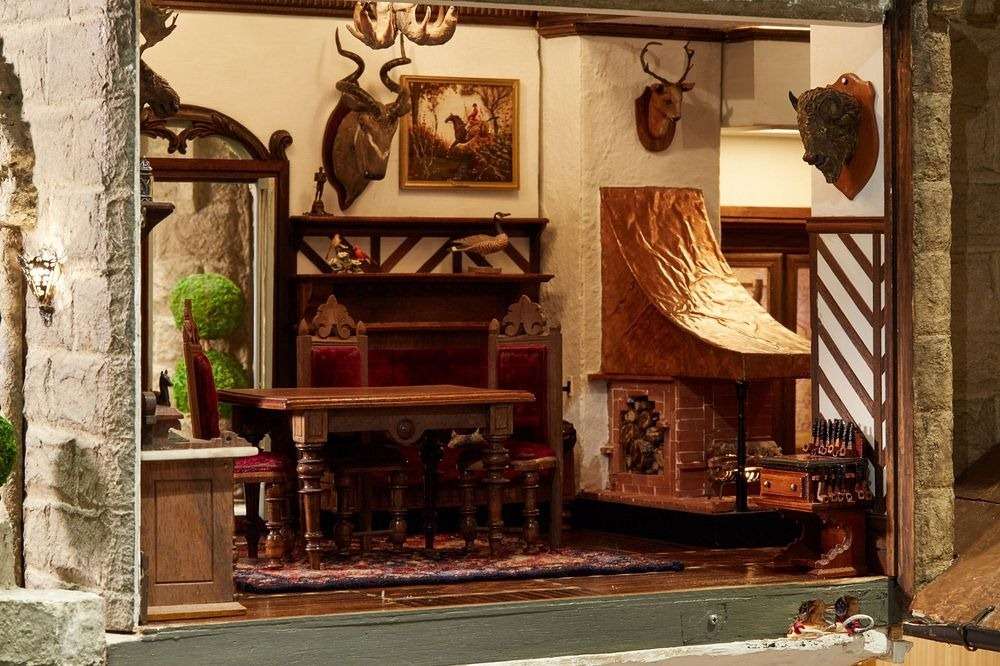 Rumah Boneka Ini Harganya Melebihi Rumah Asli