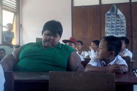 Arya Bocah Obesitas Kembali ke Sekolah