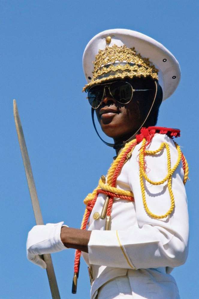 10 Negara dengan Seragam Militer Paling Unik