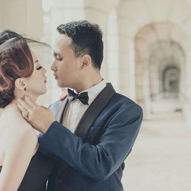 Mewahnya Resepsi Pengantin Tajir Surabaya Berhadiah Apartemen