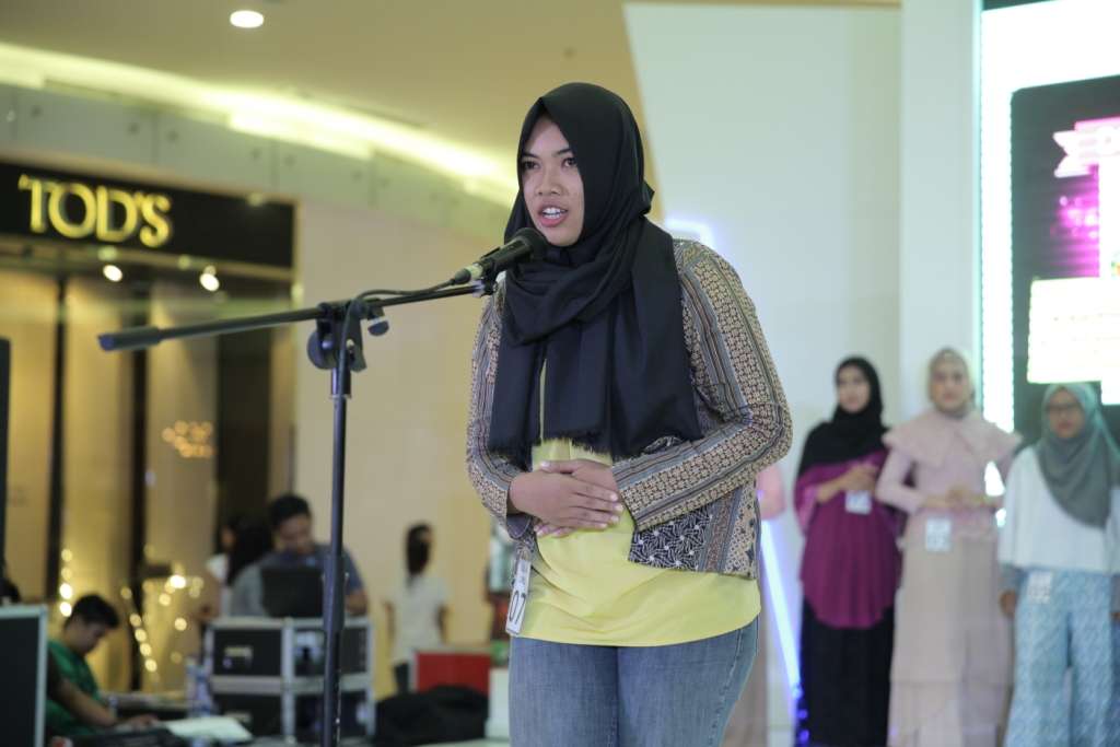 Kemeriahan Aksi 'Dream Girls' Surabaya 2016