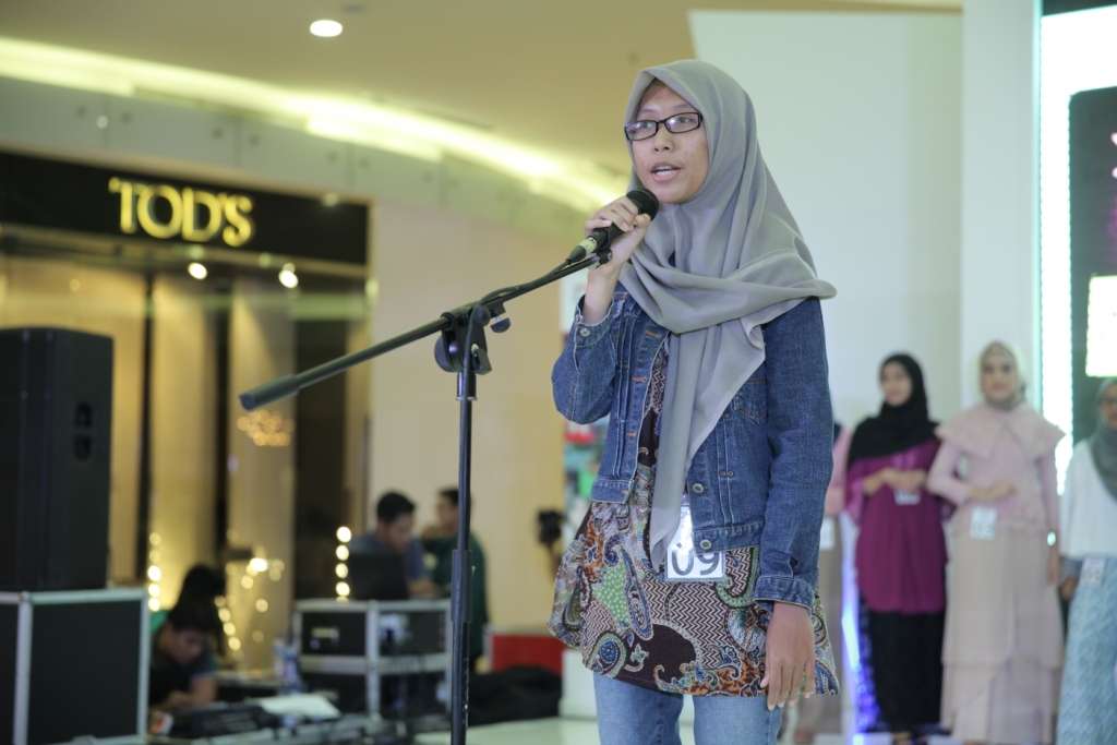 Kemeriahan Aksi 'Dream Girls' Surabaya 2016