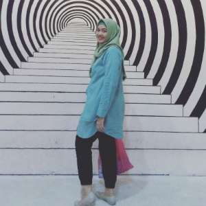 #HOTD: Simpel dan 'Nggak Ngebosenin' Hijaber Anindita