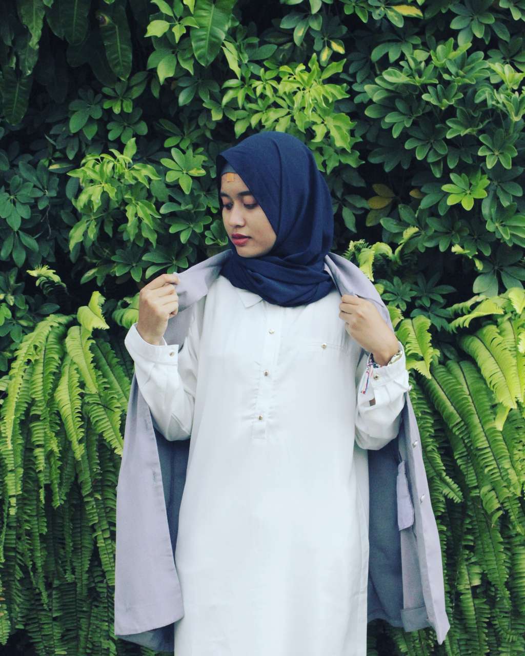 #HOTD: 'Outer' Senjata Ampuh Gaya Busana Hijab Lestari Utami
