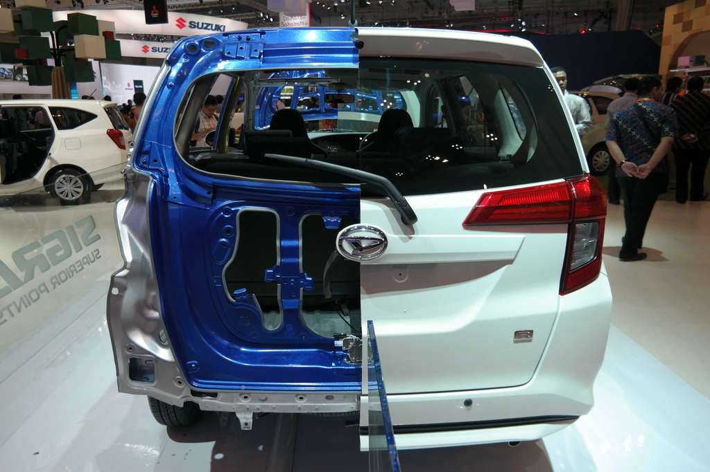 Bongkar Dalaman Daihatsu Sigra, Jaminan Aman?