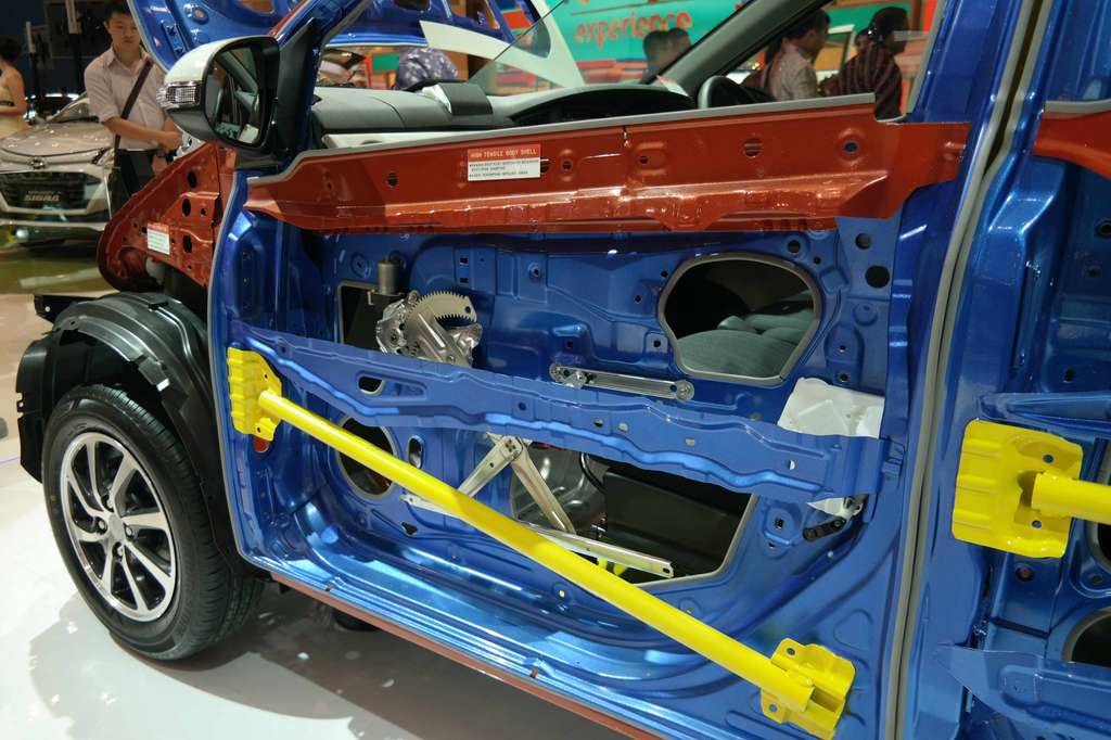 Bongkar Dalaman Daihatsu Sigra, Jaminan Aman?