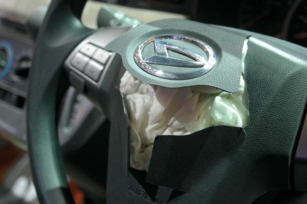Bongkar Dalaman Daihatsu Sigra, Jaminan Aman?