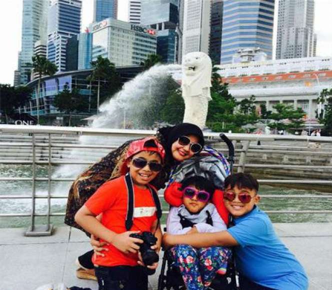 Caca, Putri Bungsu Komeng Semasa Hidup