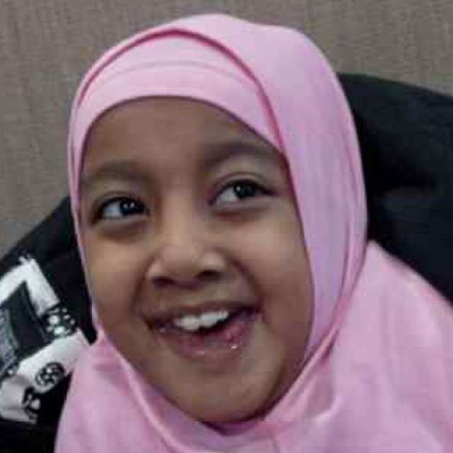 Caca, Putri Bungsu Komeng Semasa Hidup