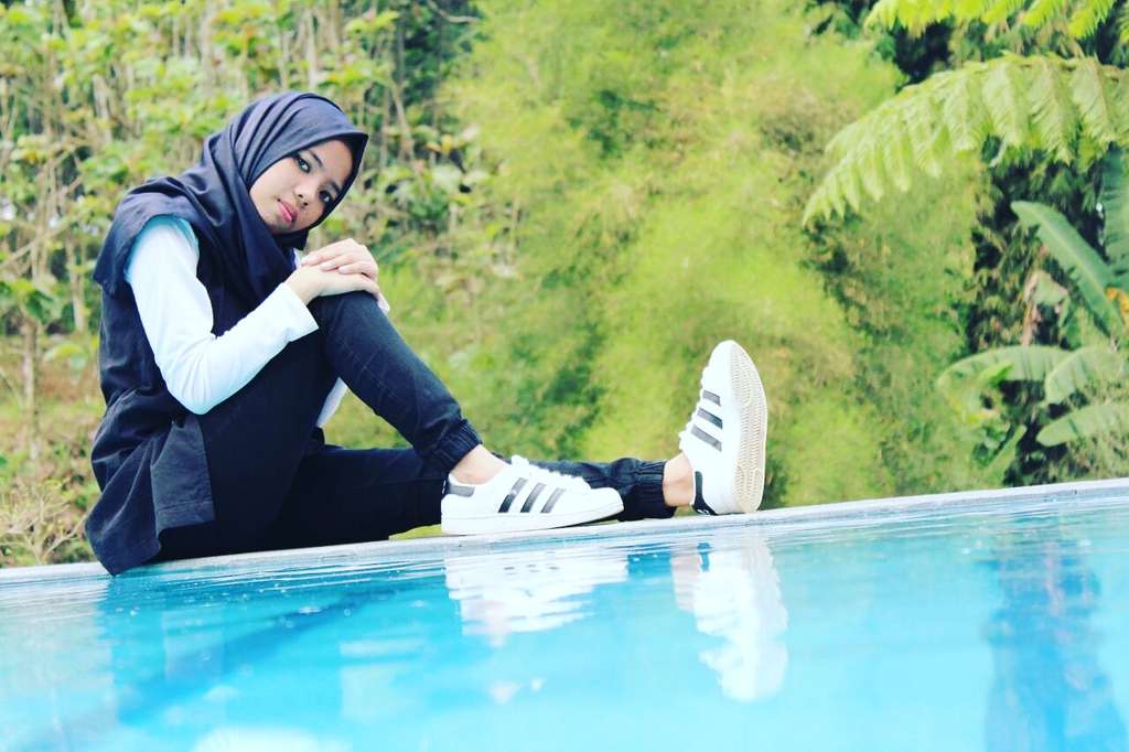 #HOTD: Suci Indah Sari Lebih Suka Pakai 'Sneakers'