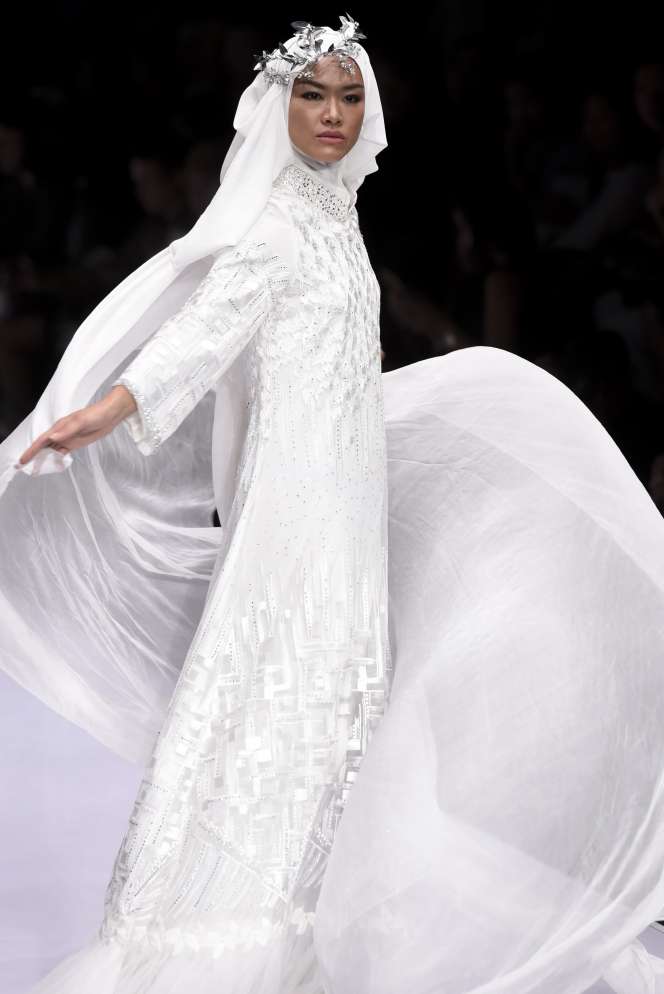 Tersihir Hijab di Jakarta Fashion Week 