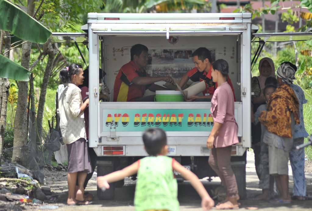 Warung Ikhlas Dunsanak, Nasi Padang Cuma Rp2000