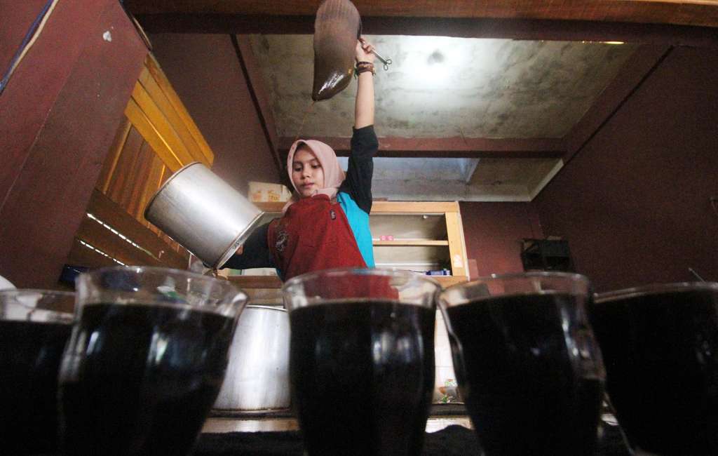 Mengintip Peracik Kopi di Aceh